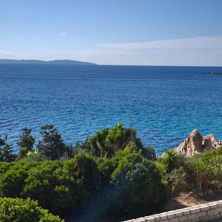 With Sea View And Pool Ideally Located Daire *