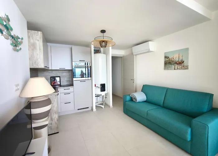 With Sea View And Pool Ideally Located